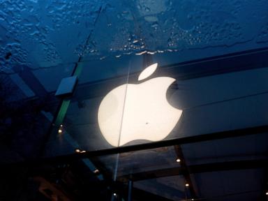 Warren Buffett surprises by slashing Berkshire Hathaway’s longtime Apple stake in second quarter